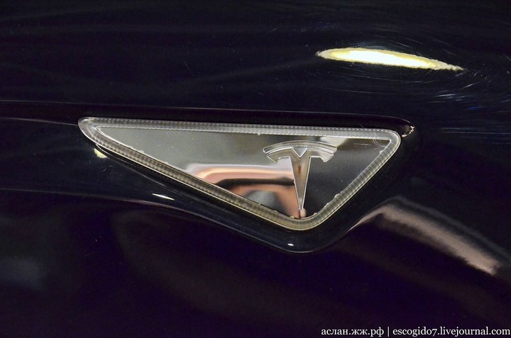 Электрокар Tesla Model S